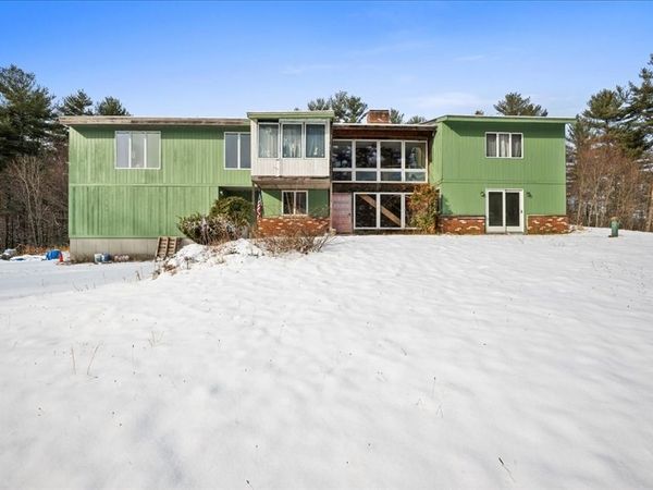 59 Linden St, Boylston, MA 01505