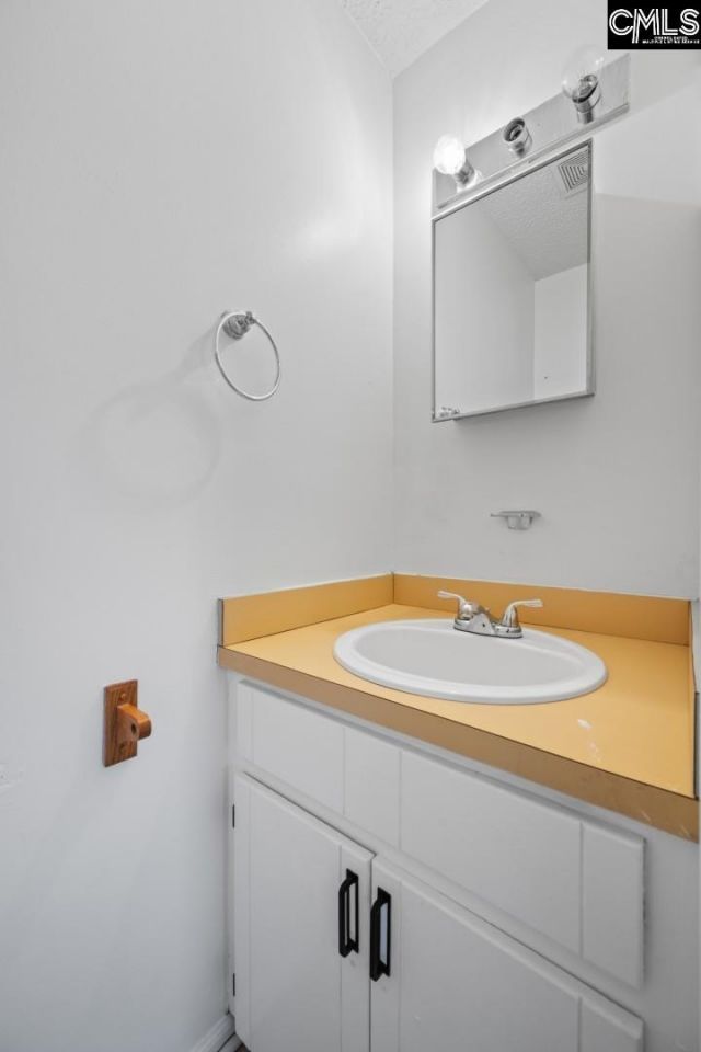 145 Condor Route Photo 17