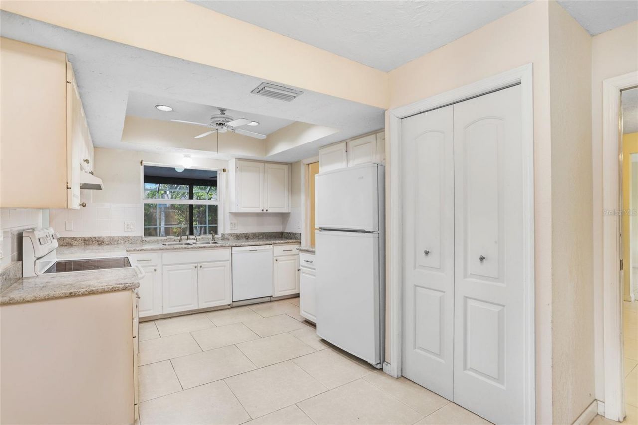 813 Exmoor Street, Sarasota, FL 34243 Photo