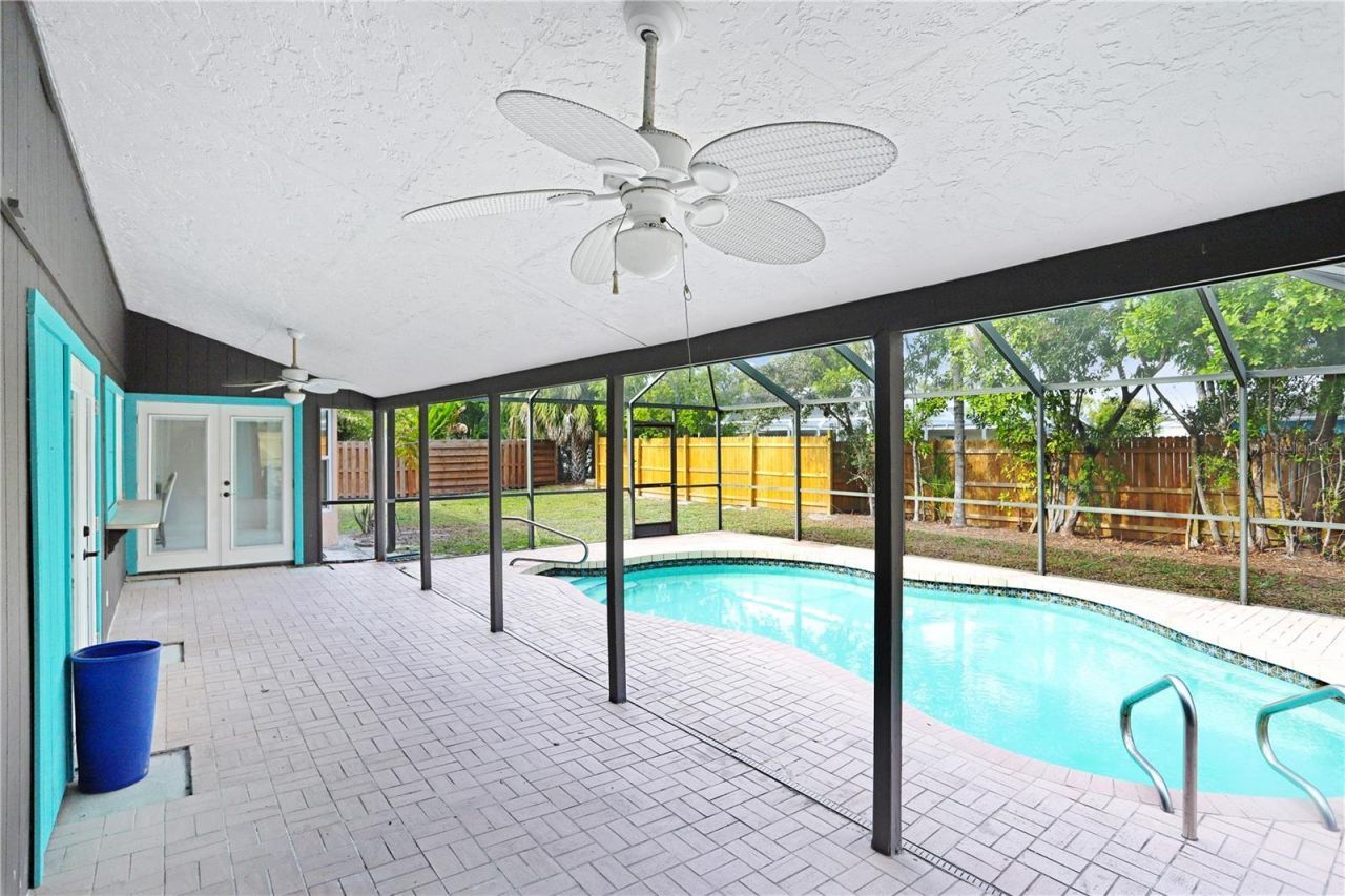 813 Exmoor Street, Sarasota, FL 34243 Photo