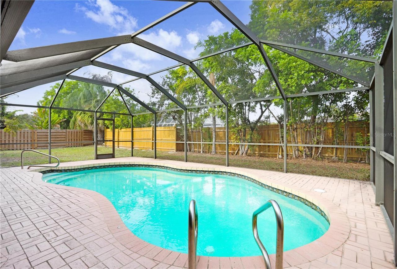 813 Exmoor Street, Sarasota, FL 34243 Photo