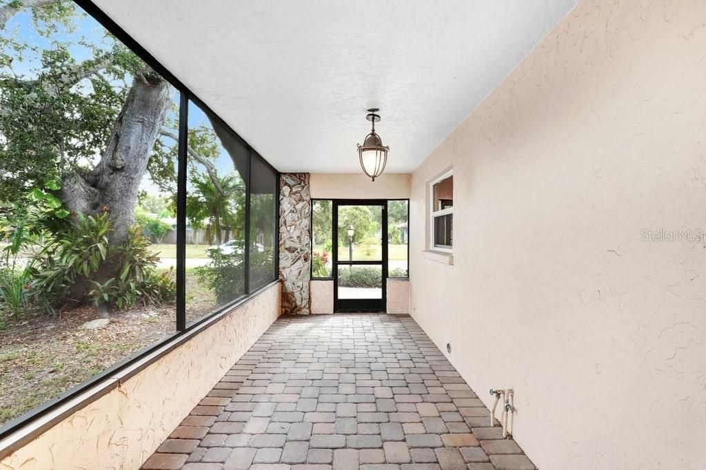 813 Exmoor Street, Sarasota, FL 34243 Photo