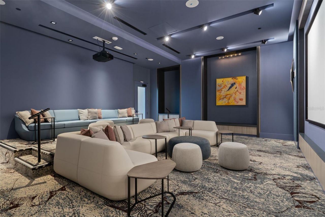 275 1st Avenue S, Unit 2401, Saint Petersburg, FL 33701 Photo