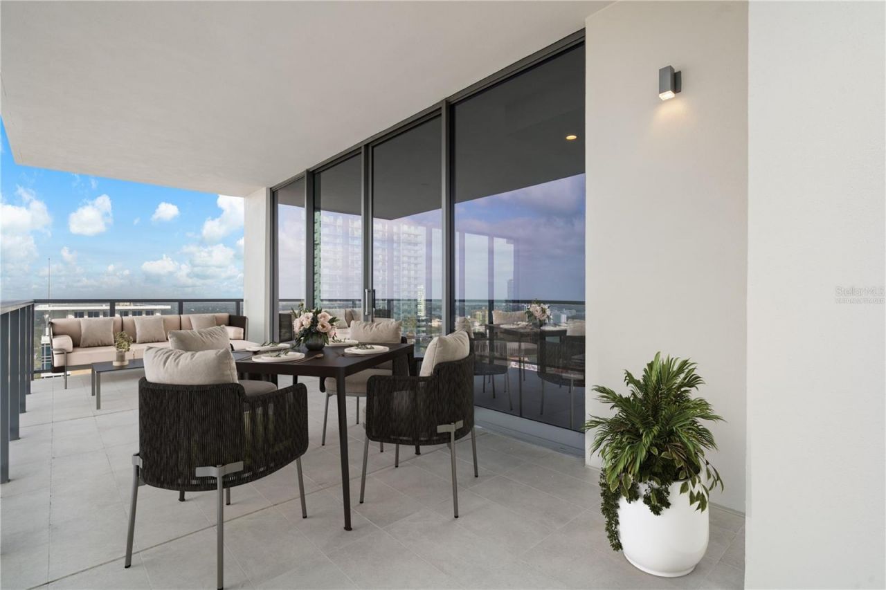 275 1st Avenue S, Unit 2401, Saint Petersburg, FL 33701 Photo