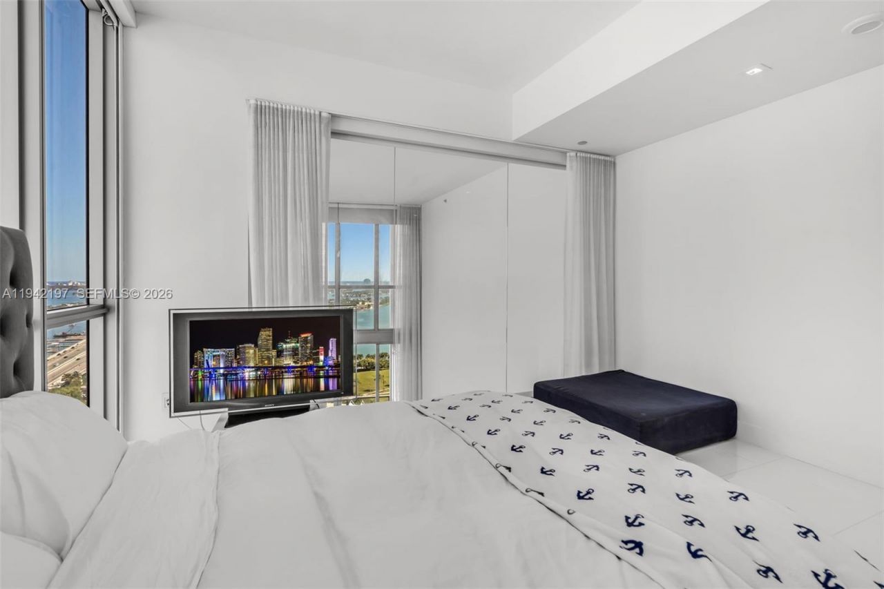 1100 Biscayne Blvd , Unit 2907, Miami, FL 33132 Photo