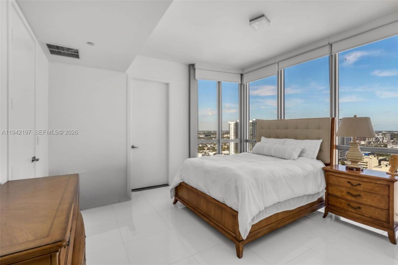 1100 Biscayne Blvd , Unit 2907, Miami, FL 33132 Photo