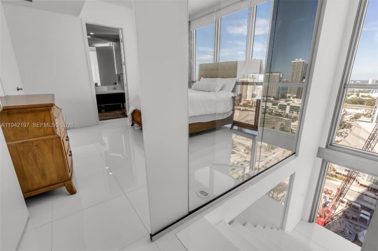 1100 Biscayne Blvd , Unit 2907, Miami, FL 33132 Photo