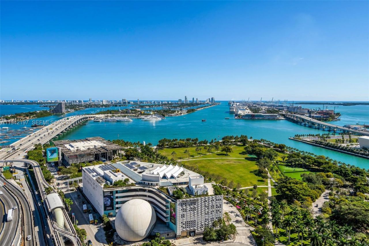 1100 Biscayne Blvd , Unit 2907, Miami, FL 33132 Photo