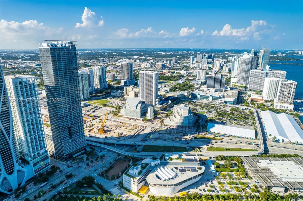 1100 Biscayne Blvd , Unit 2907, Miami, FL 33132 Photo