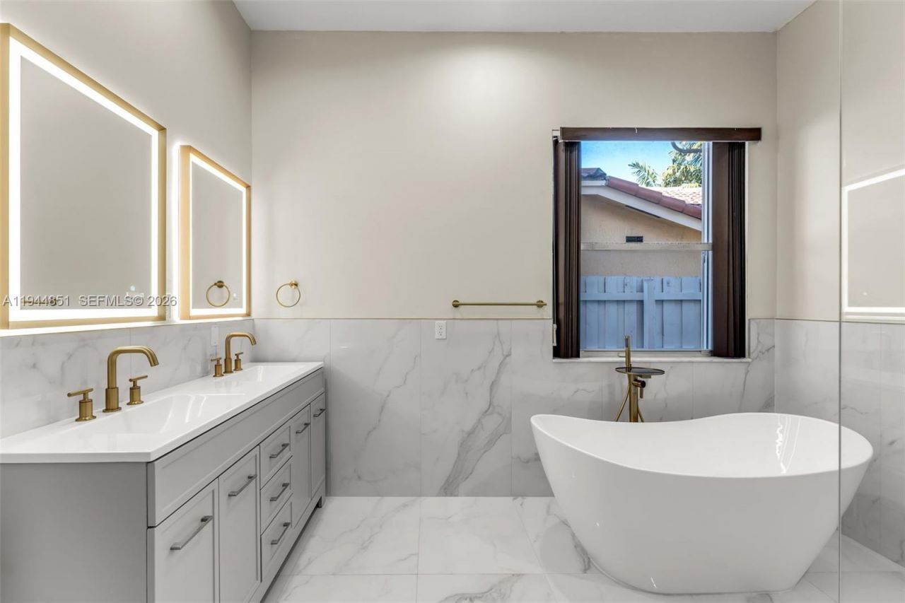 1856 NE 3rd Ct, Homestead, FL 33033 Photo