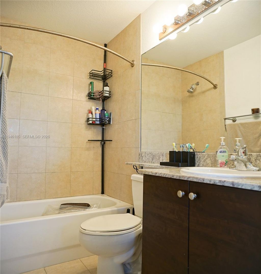 141 NW 2nd Ave, Unit 7, Hallandale Beach, FL 33009 Photo