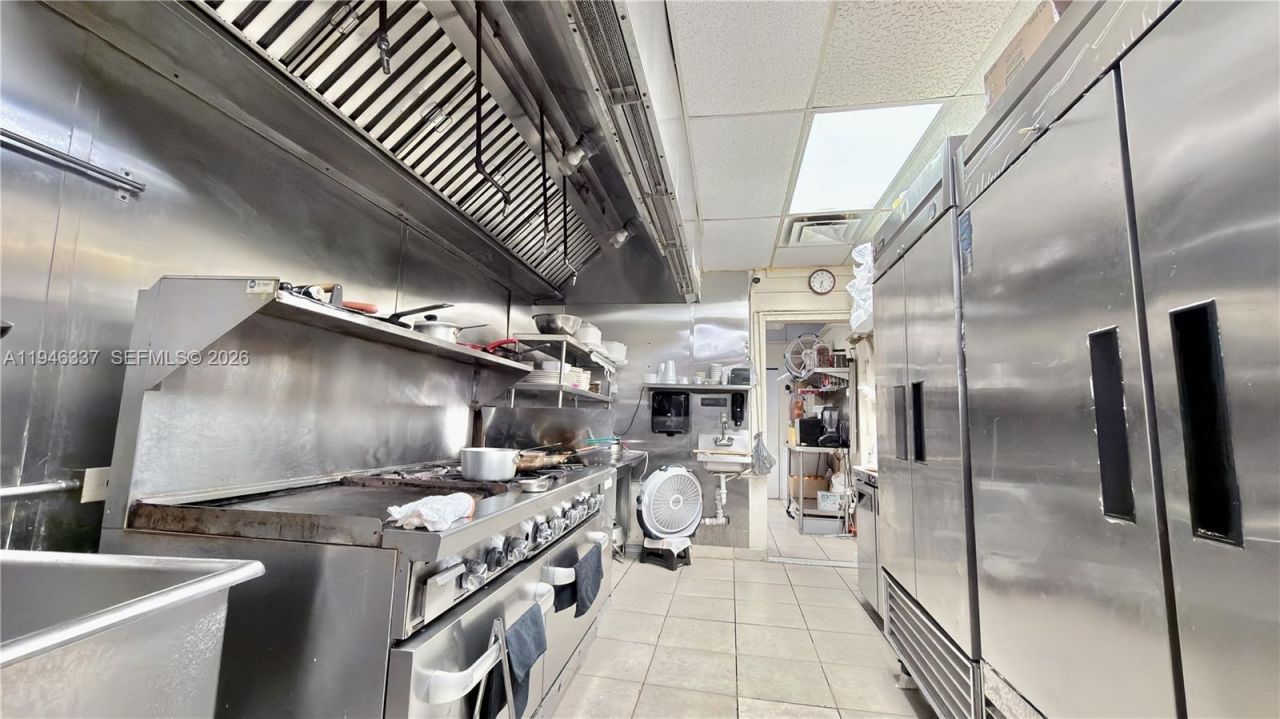 Restaurant For Sale In North Miami Beach Area , North Miami, FL 33181 Photo