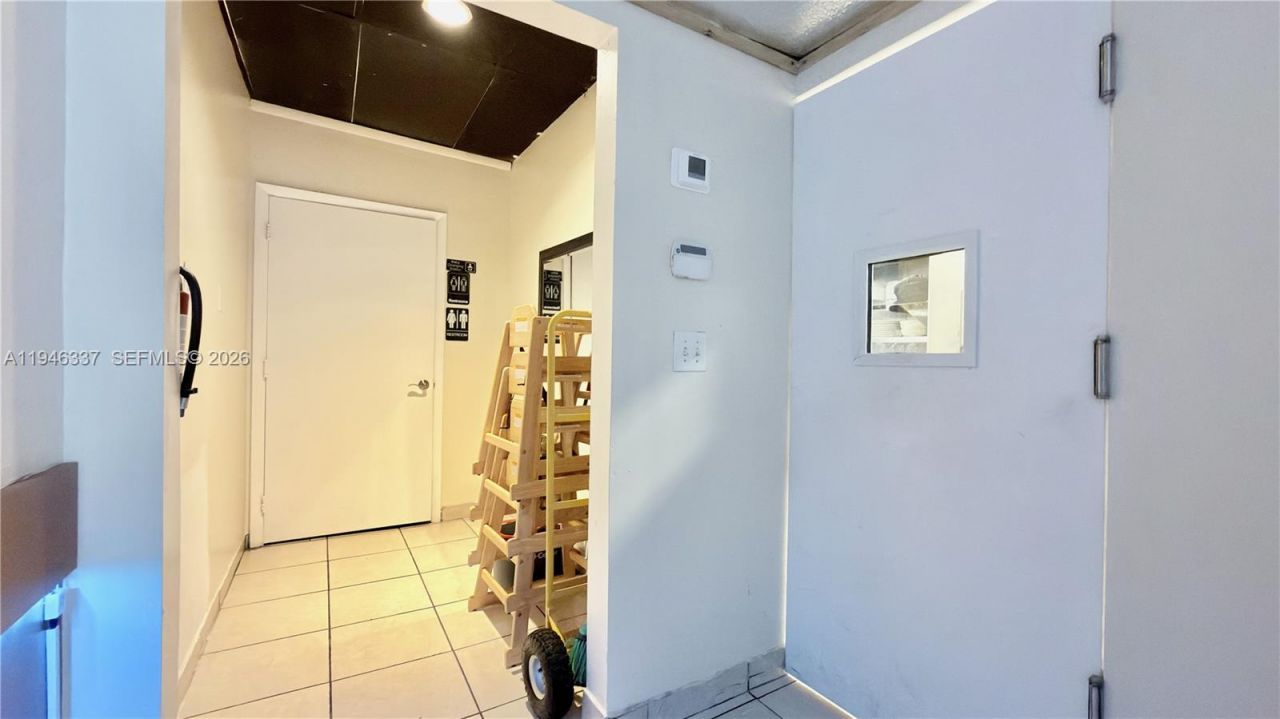 Restaurant For Sale In North Miami Beach Area , North Miami, FL 33181 Photo