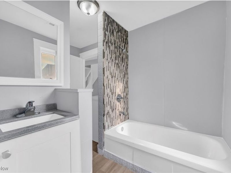 11702 Brookfield Avenue, Unit 2/UP, Cleveland, OH 44135 Photo 14