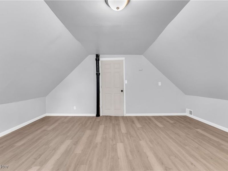 11702 Brookfield Avenue, Unit 2/UP, Cleveland, OH 44135 Photo 15