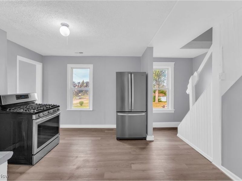 11702 Brookfield Avenue, Unit 2/UP, Cleveland, OH 44135 Photo 8