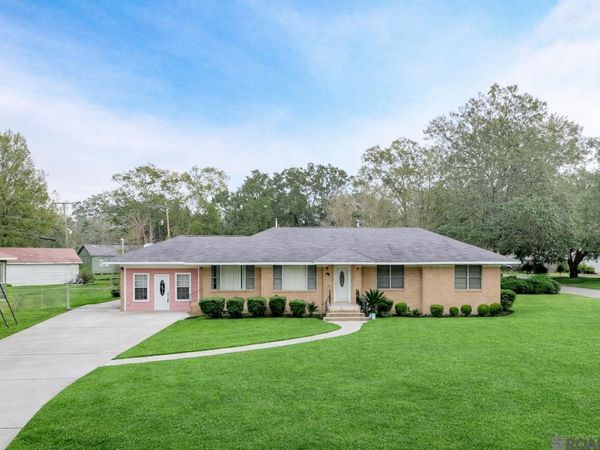 924 Valcour Dr, Baton Rouge, LA 70806