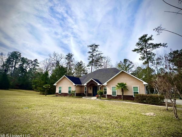 115 Village Lane, McComb, MS 39648