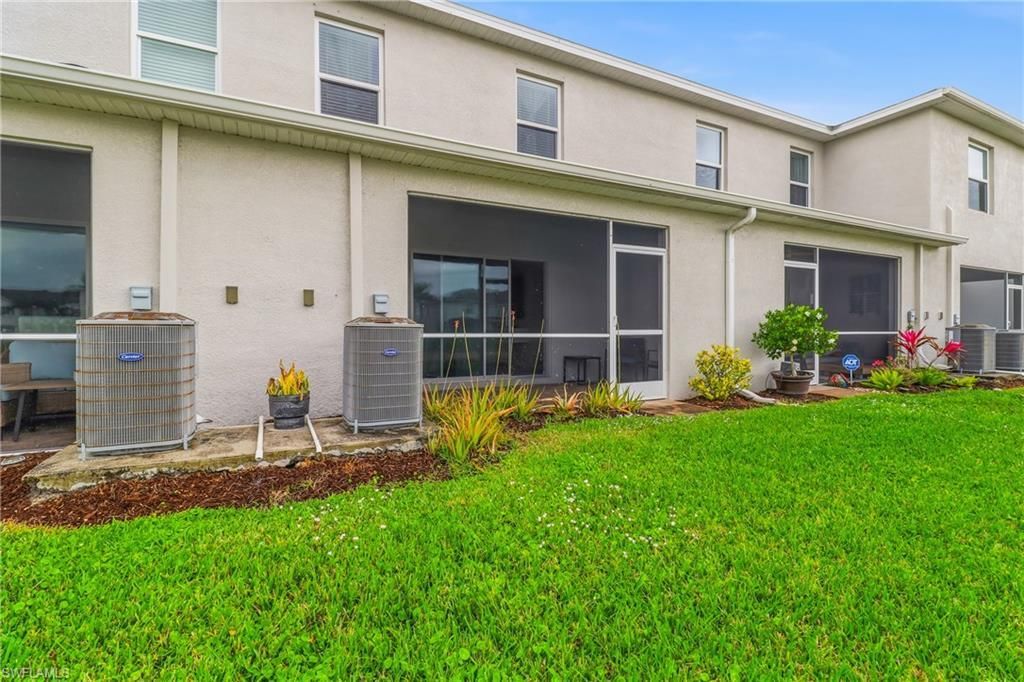 15376 Wildflower Cir, Naples, FL 34119 Photo