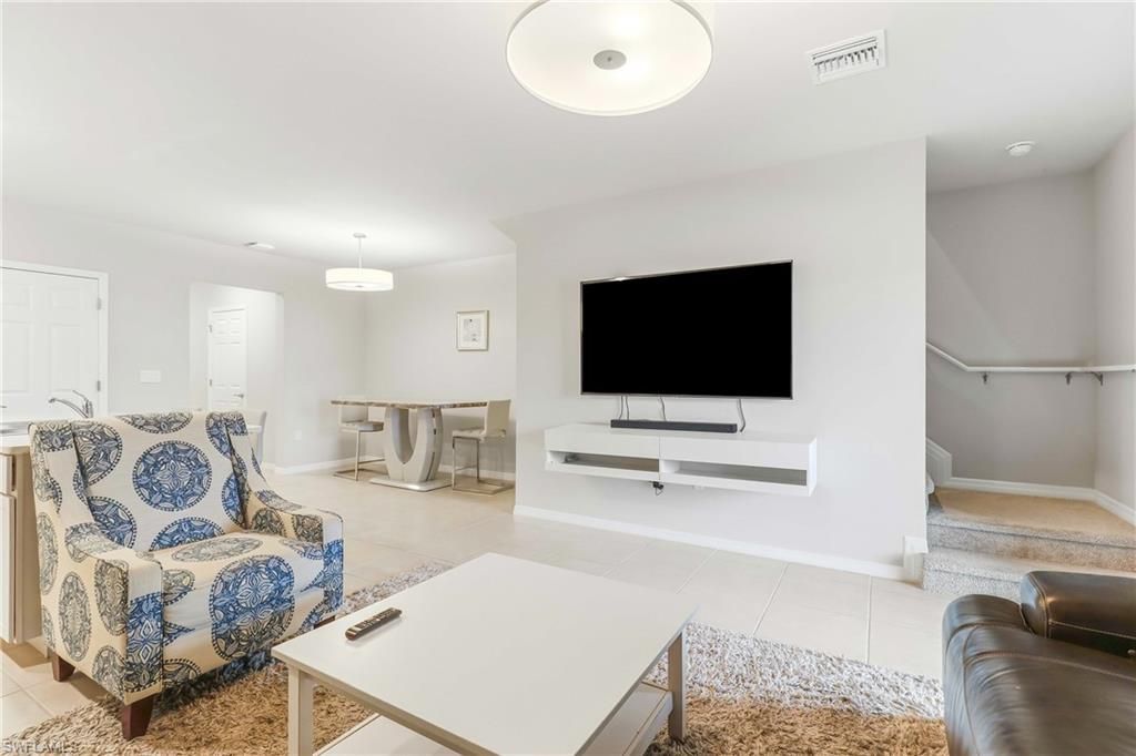 15376 Wildflower Cir, Naples, FL 34119 Photo