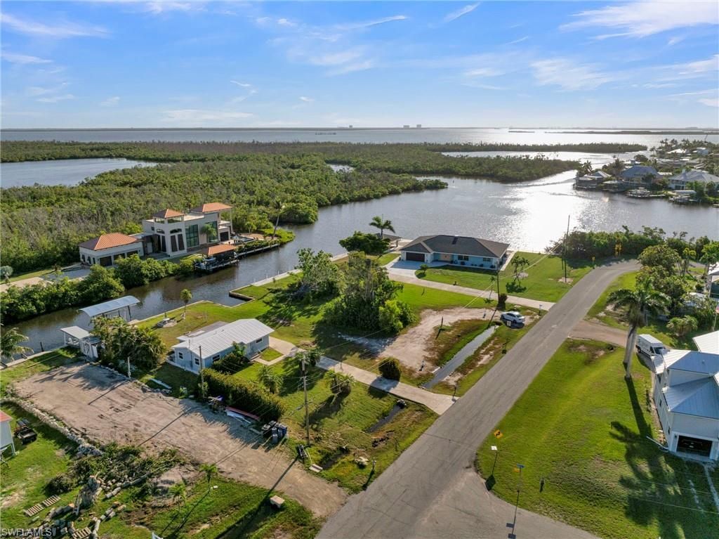 2880 8th Ave, Saint James City, FL 33956 Photo