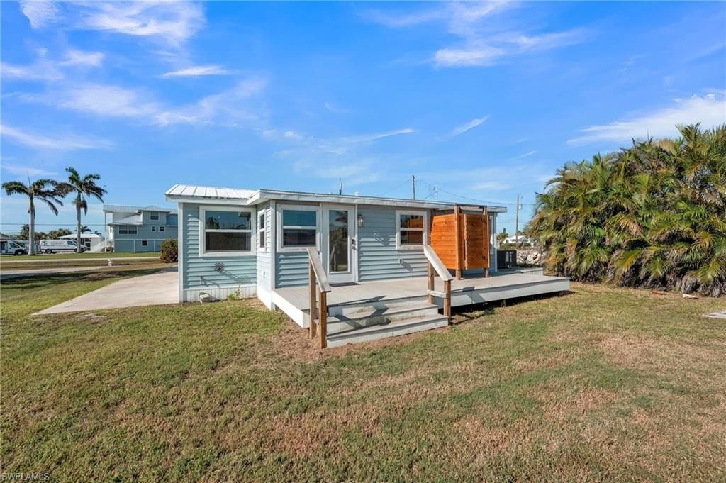 2880 8th Ave, Saint James City, FL 33956 Photo