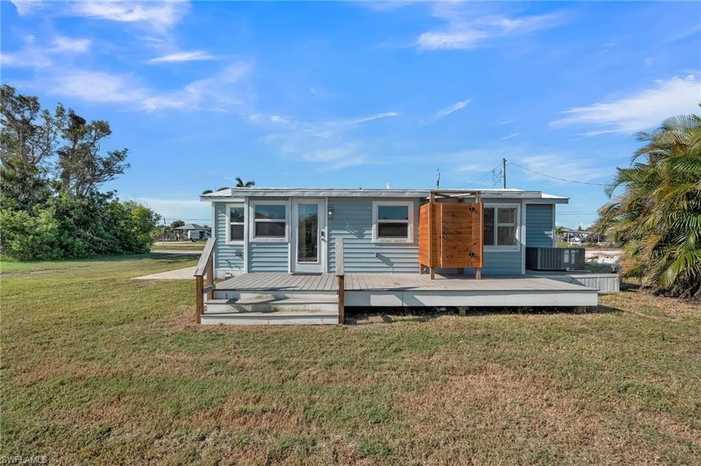 2880 8th Ave, Saint James City, FL 33956 Photo