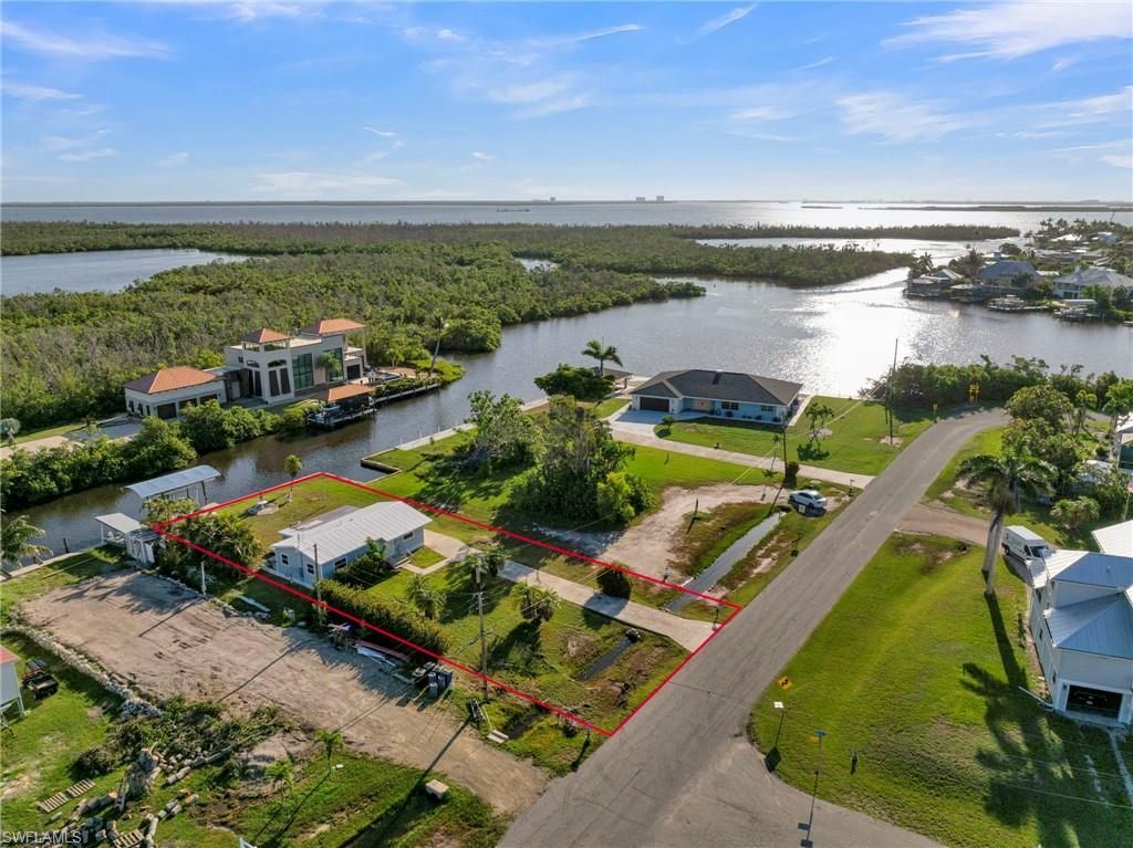 2880 8th Ave, Saint James City, FL 33956 Photo