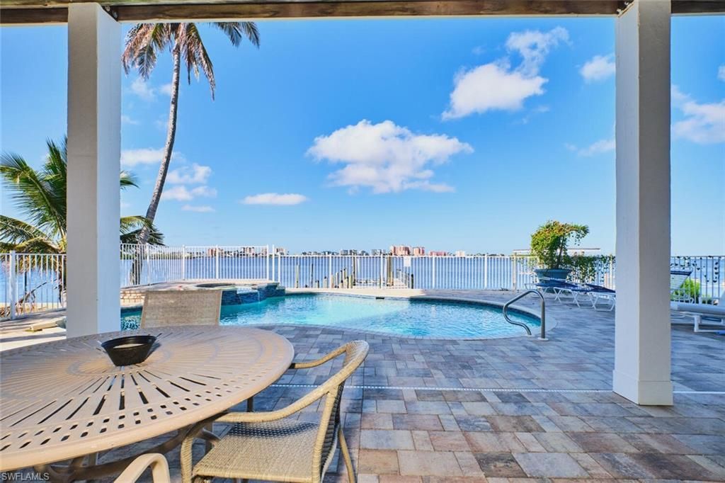 950 San Carlos Dr, Fort Myers Beach, FL 33931 Photo