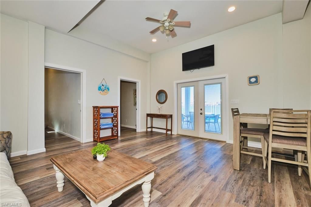 950 San Carlos Dr, Fort Myers Beach, FL 33931 Photo
