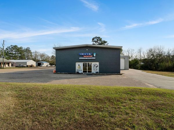 1704 W Central Ave., Wiggins, MS 39577