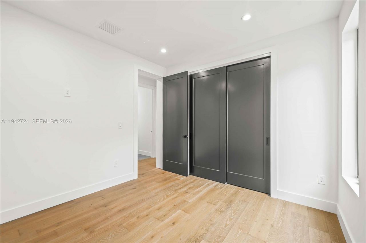 326 NW 40th St, Miami, FL 33127 Photo