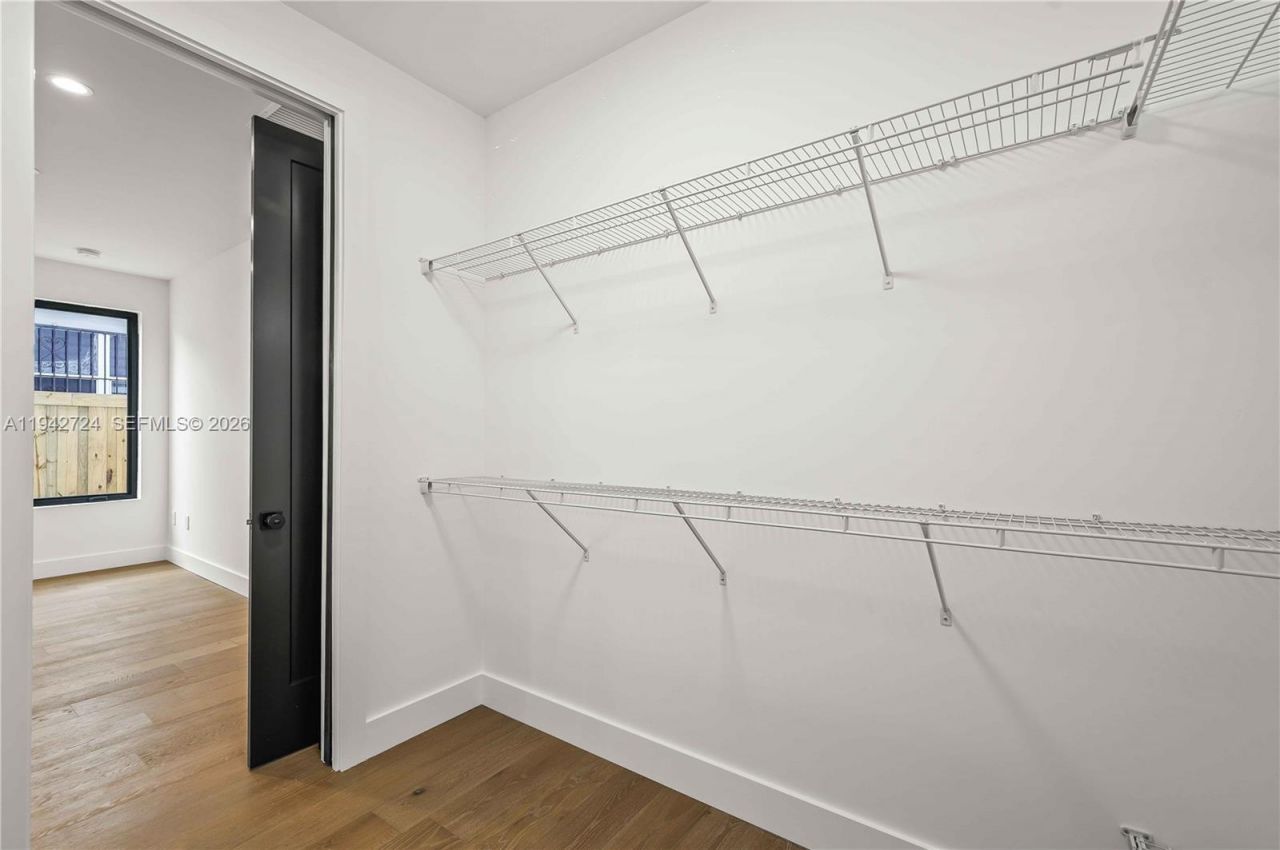 326 NW 40th St, Miami, FL 33127 Photo