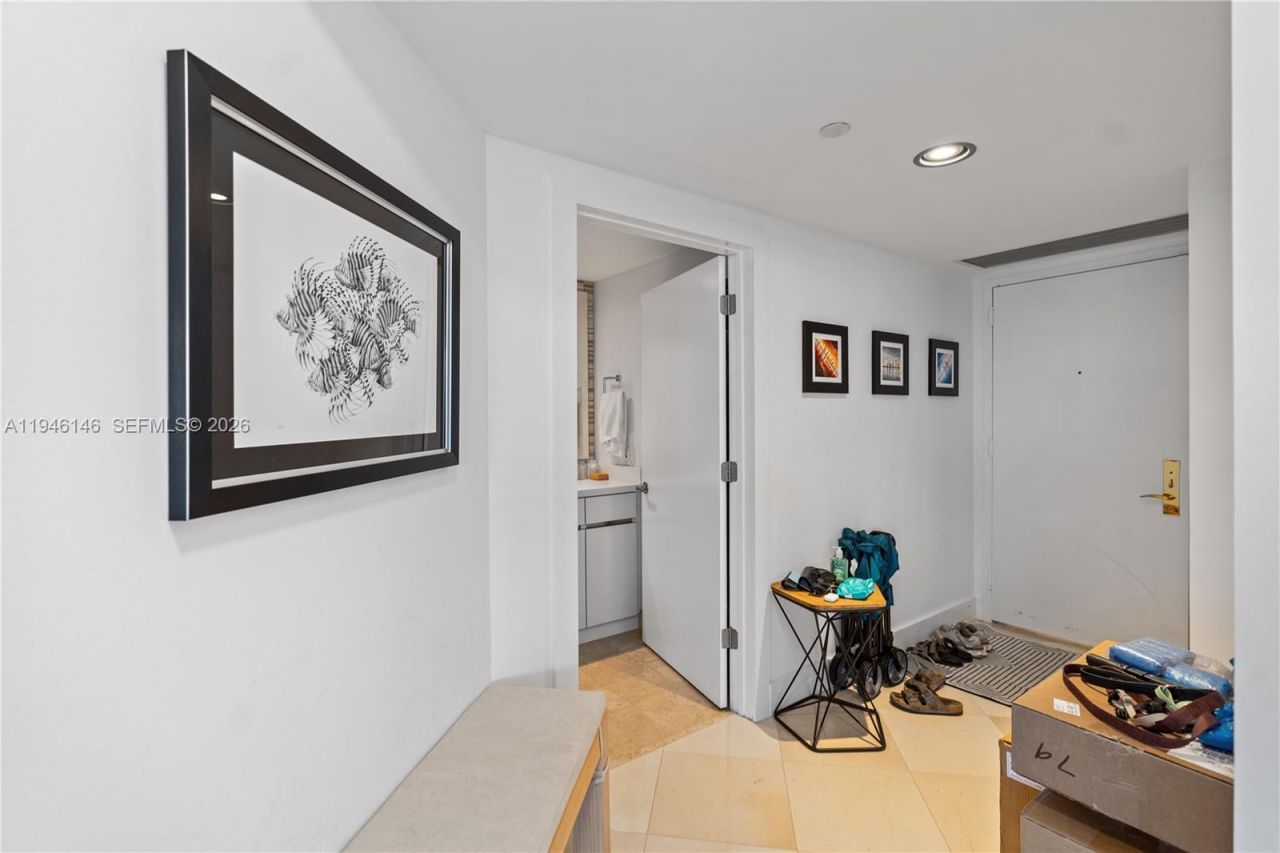 4779 Collins Ave, Unit 2607, Miami Beach, FL 33140 Photo