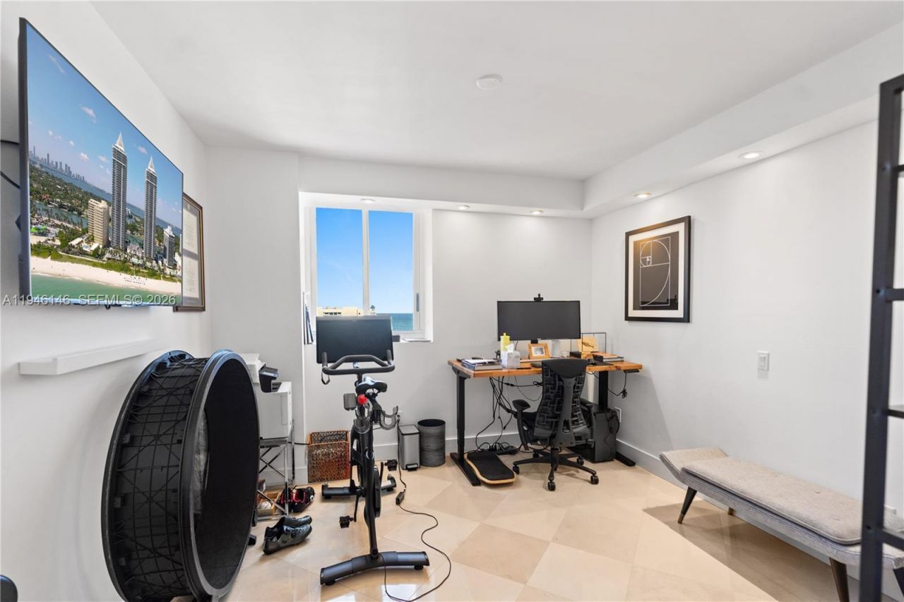 4779 Collins Ave, Unit 2607, Miami Beach, FL 33140 Photo