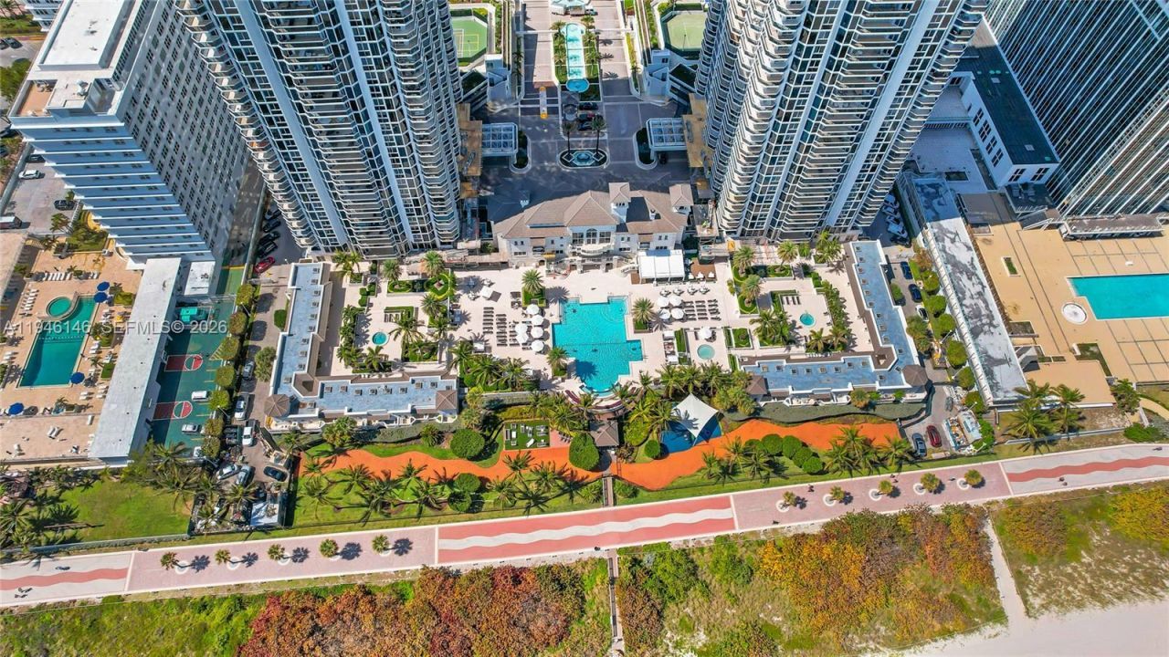 4779 Collins Ave, Unit 2607, Miami Beach, FL 33140 Photo