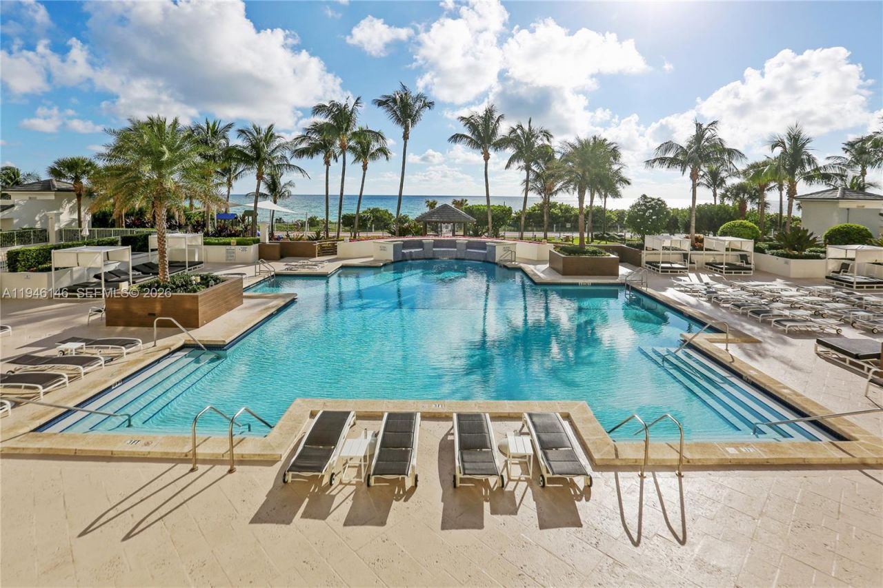 4779 Collins Ave, Unit 2607, Miami Beach, FL 33140 Photo