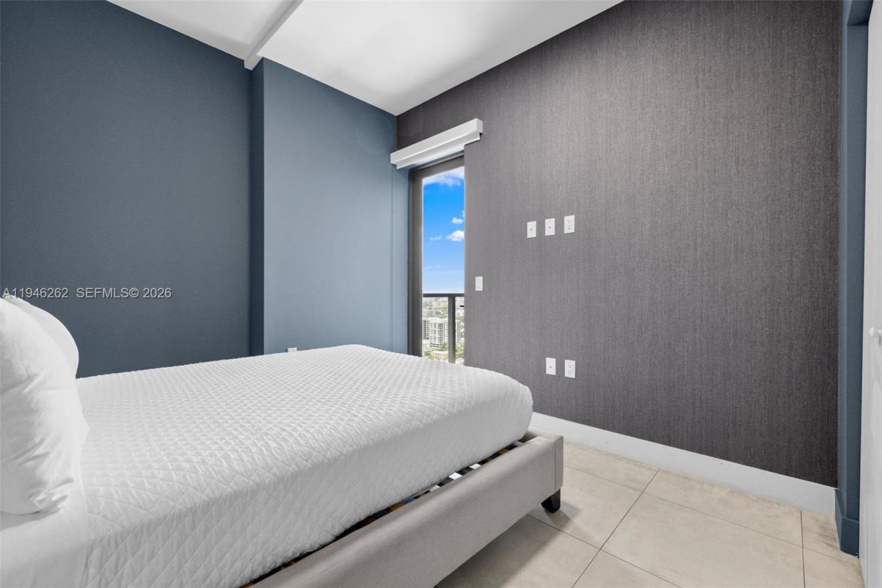 239 SW 9th St, Unit 2303, Miami, FL 33130 Photo