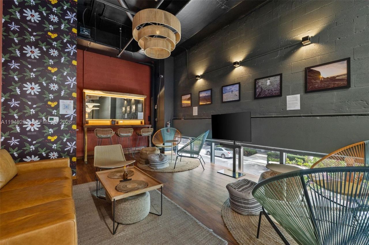 239 SW 9th St, Unit 2303, Miami, FL 33130 Photo