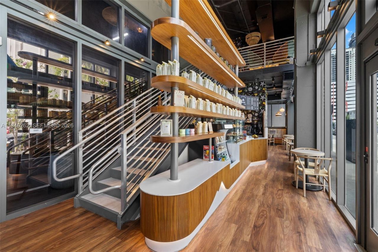 239 SW 9th St, Unit 2303, Miami, FL 33130 Photo