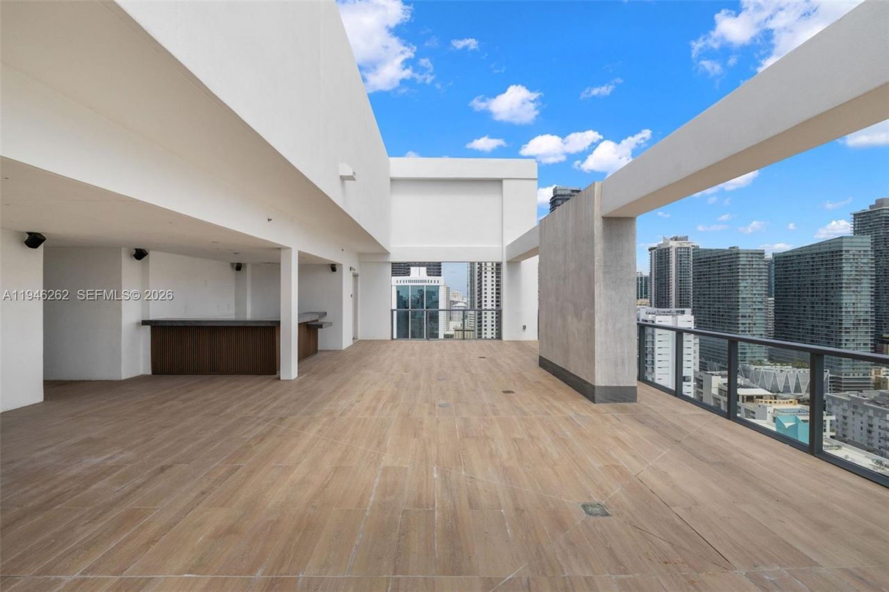 239 SW 9th St, Unit 2303, Miami, FL 33130 Photo