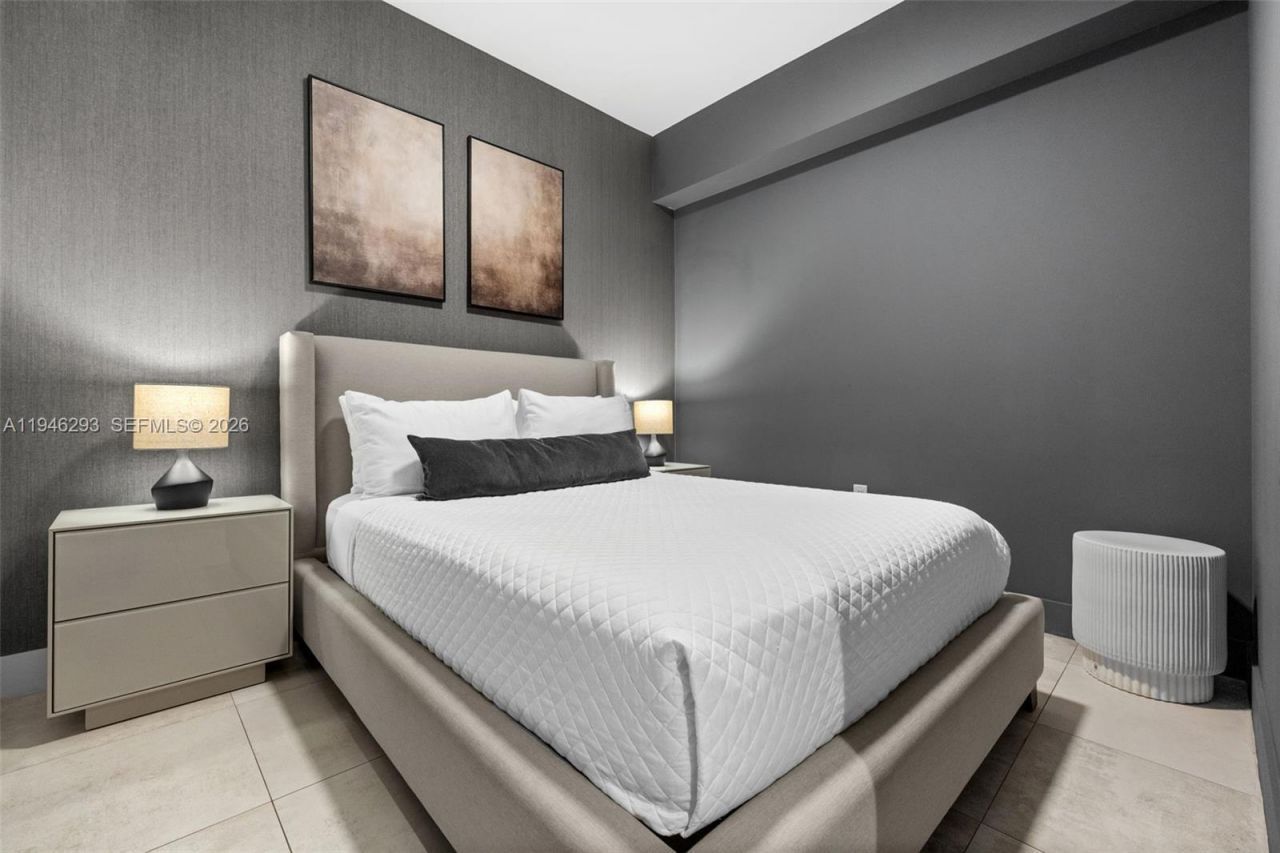 239 SW 9th St, Unit 1604, Miami, FL 33130 Photo