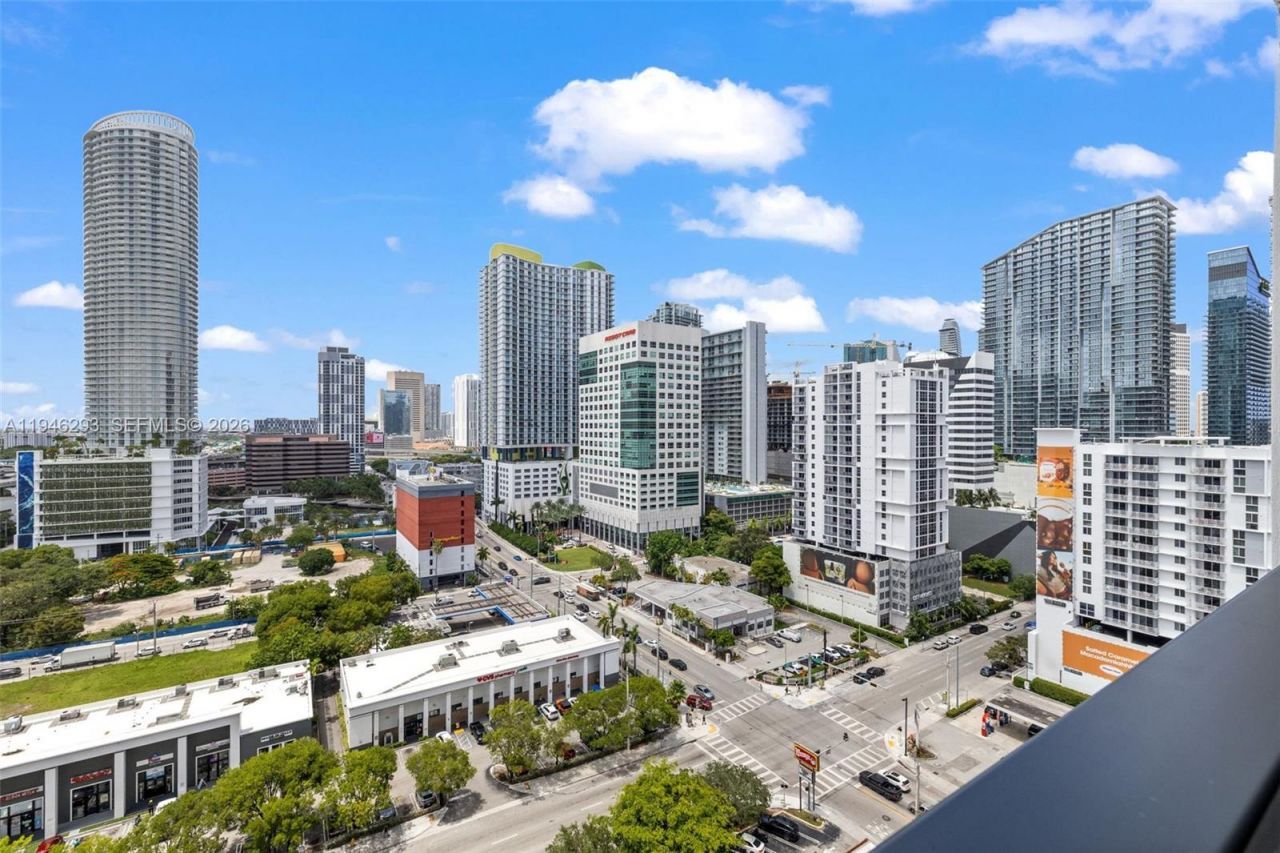 239 SW 9th St, Unit 1604, Miami, FL 33130 Photo