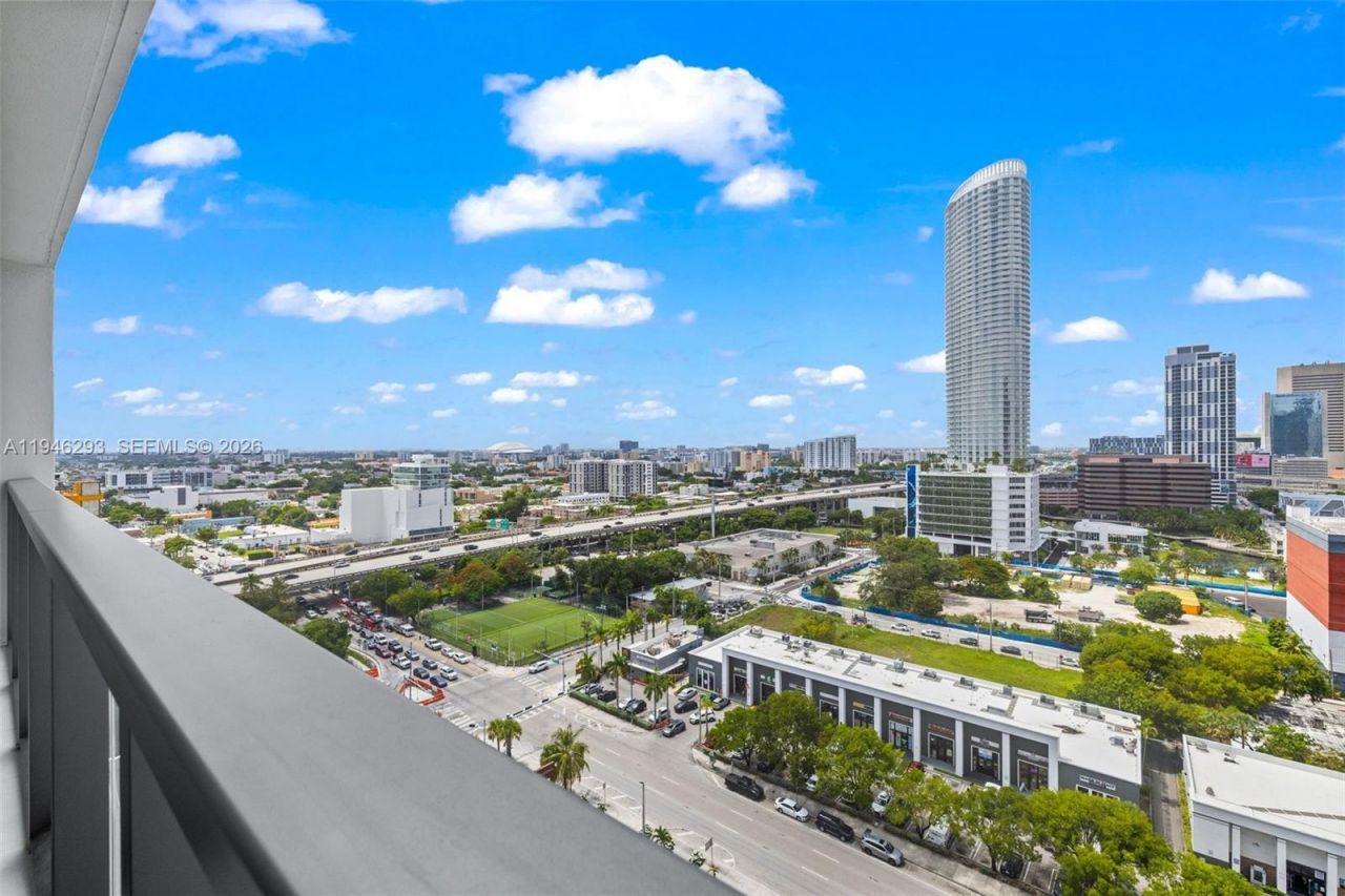 239 SW 9th St, Unit 1604, Miami, FL 33130 Photo