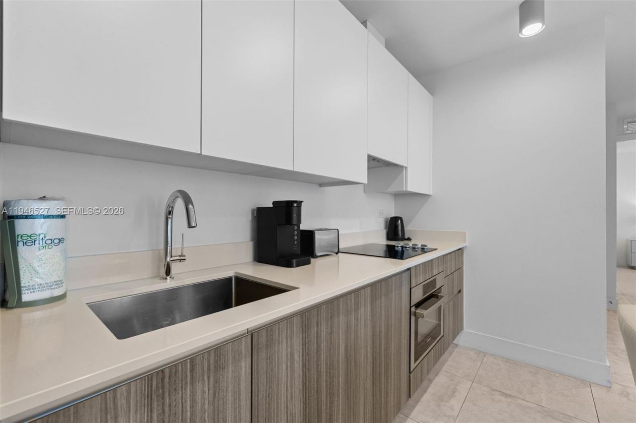 239 SW 9th St, Unit 2304, Miami, FL 33130 Photo