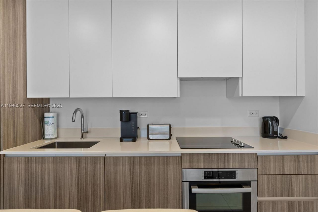 239 SW 9th St, Unit 2304, Miami, FL 33130 Photo