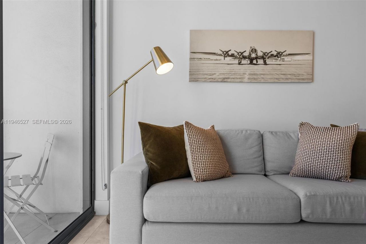 239 SW 9th St, Unit 2304, Miami, FL 33130 Photo