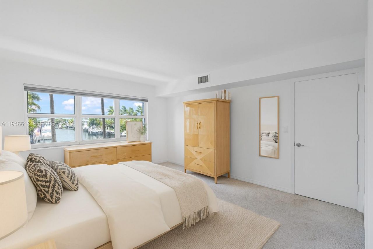 3121 NE 51st St, Unit 203E, Fort Lauderdale, FL 33308 Photo