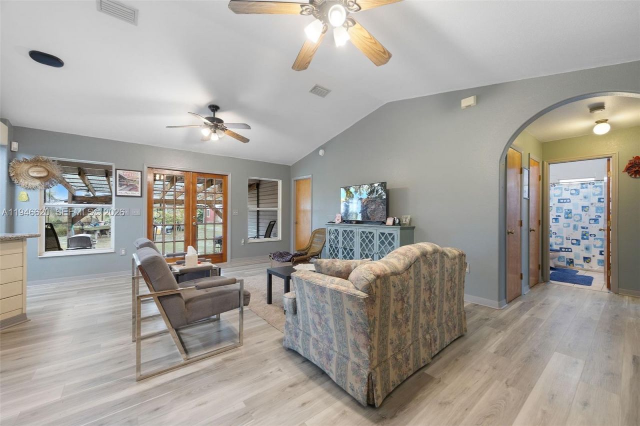 2915 Ortona Locks Rd, Moore Haven, FL 33471 Photo