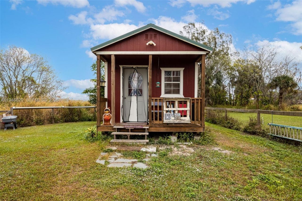 2915 Ortona Locks Rd, Moore Haven, FL 33471 Photo